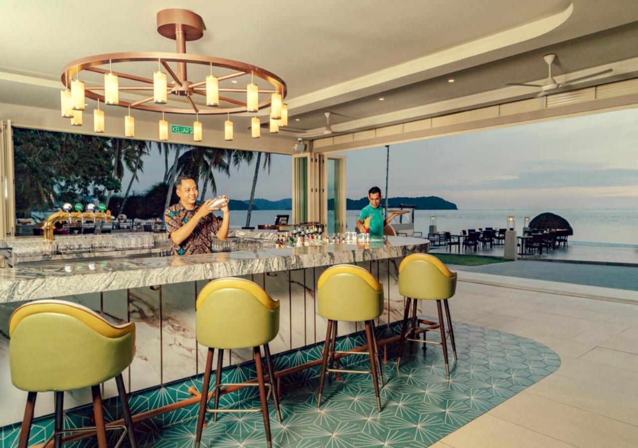 Pelangi Beach Resort & Spa, Langkawi לנגקאווי מראה חיצוני תמונה The bar at the beach club