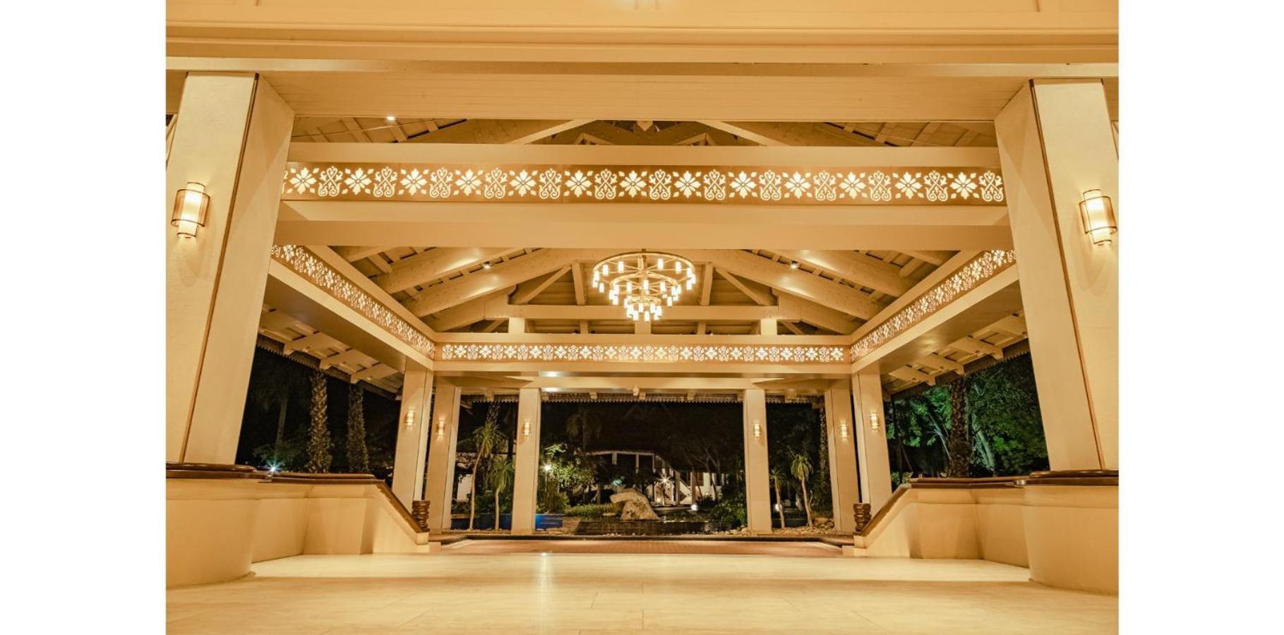 Pelangi Beach Resort & Spa, Langkawi לנגקאווי מראה חיצוני תמונה The lobby of the hotel