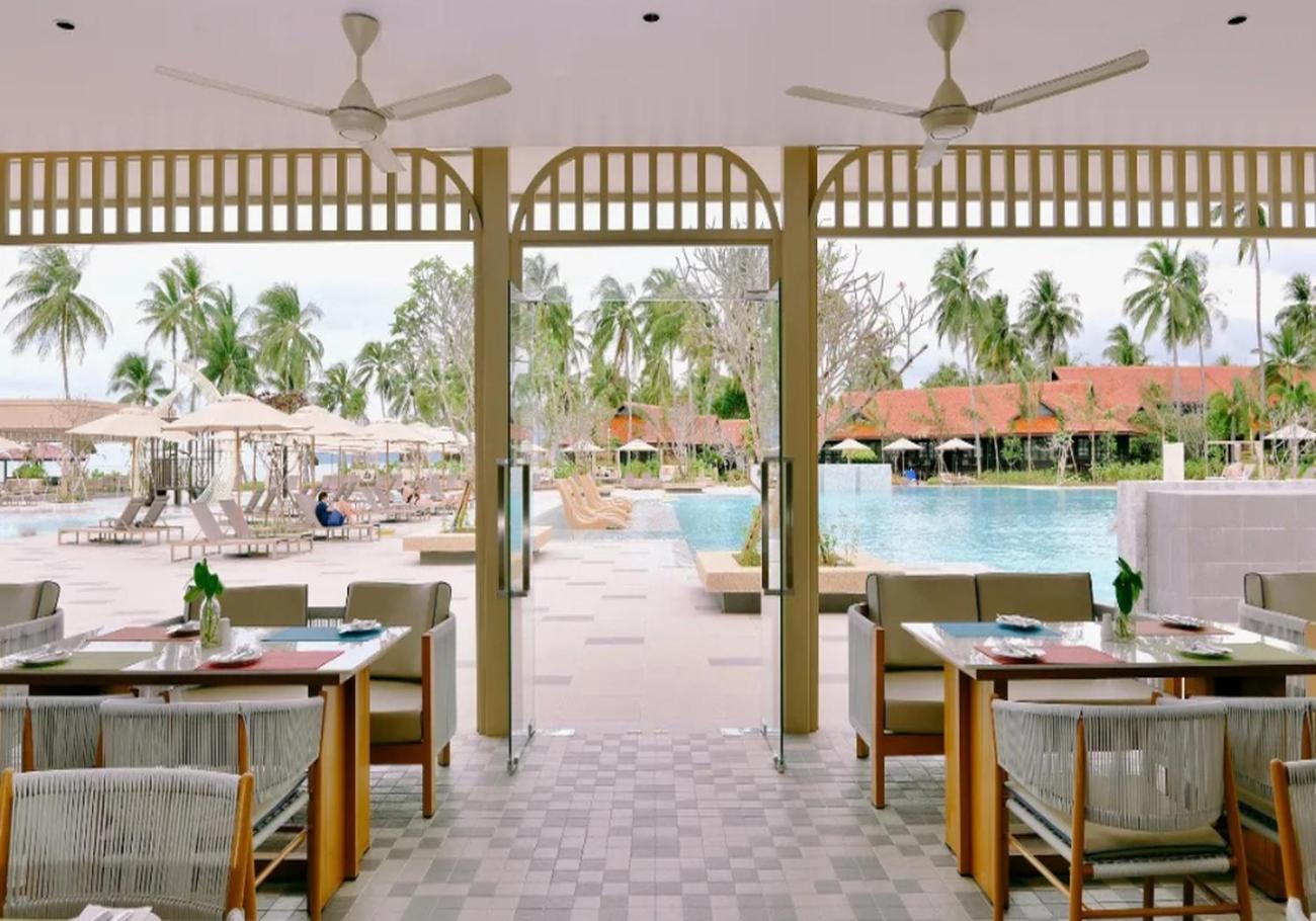 Pelangi Beach Resort & Spa, Langkawi לנגקאווי מראה חיצוני תמונה The restaurant at the resort